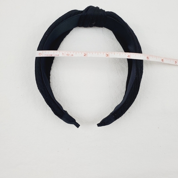 Non-Slip soft fabric knotted headband - Picture 6 of 8